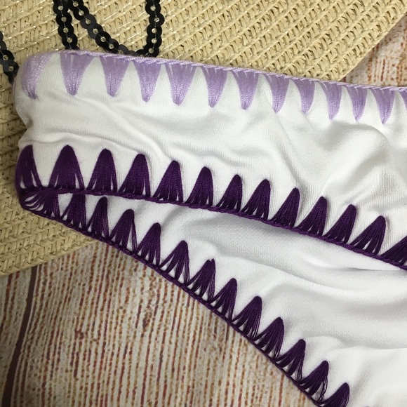 Bar lll White Stitched Bikini Swim Bottoms Size Medium - Picture 4 of 8